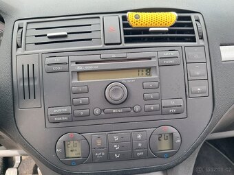 Ford Focus C-MAX 1.6TDCi/nová STK/digi klima/TZ - 14