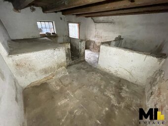 Prodej podílu 1/2 rodinného domu o velikosti 141 m², pozemek - 14