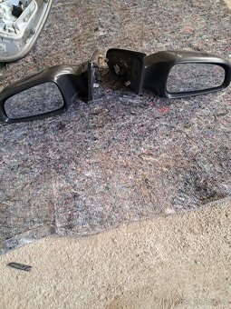 Opel Astra H Caravan šedá 177/GAL díly karoserie - 14