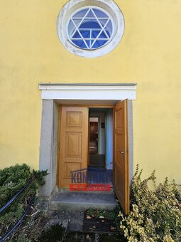 Historická budova s potenciálem přeměny na moderní rodinný d - 14