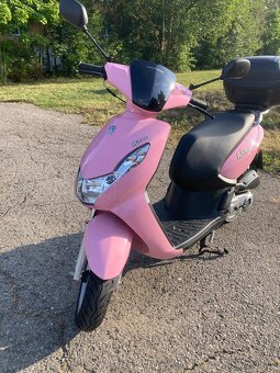 Peugeut Kisbee 50 edice Pink - 14