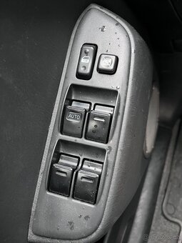 Rav4 2.0  VVTI benzin rok 2006 - 14