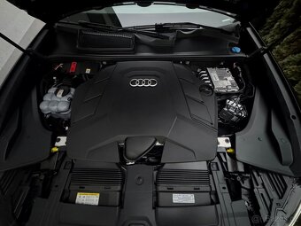AUDI  Q8 55 TFSI. S line. 7000km - 14