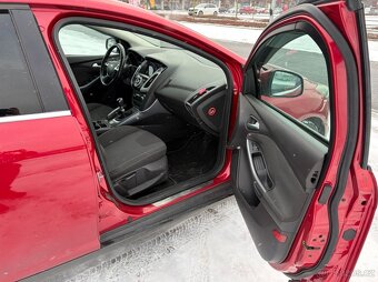 Ford Focus 1.6 EB 110kw TOP VÝBAVA - 14