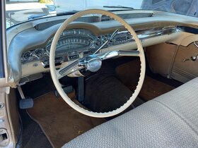 Oldsmobile Super 88 Holiday hardtop coupe - 14
