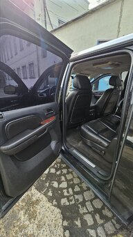 Cadillac Escalade ESV - 14