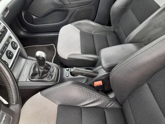 Škoda Octavia RS 2,0 147 KW 1. MAJ. SERV.KN - 14