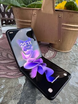Samsung Galaxy Z Flip 3 5G - 14