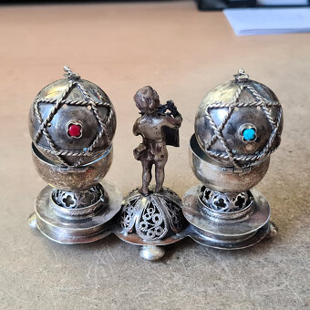 Ag židovské kořenky, figurální motiv, kameny tyrkys a korál, - 14