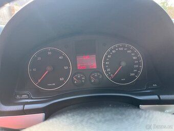 Volkswagen Golf 5 Variant 2.0 TDi Rok 2008 - 14
