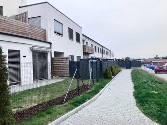 Dlouhodobý pronájem bytu 1+KK v novostavbě - 14