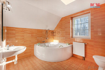 Prodej rodinného domu, 271 m², Jeřmanice, ul. Rádelská - 14