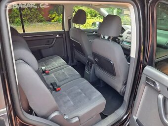 VW Touran 2.0TDI 103kW,Highline,7.míst,webasto,serviska - 14