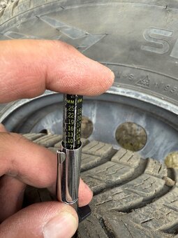 Zimní sada BMW - 5x120 - 195/65/15 vzorek 7,5mm - 14