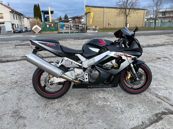 Honda CBR 929RR Fireblade - 14