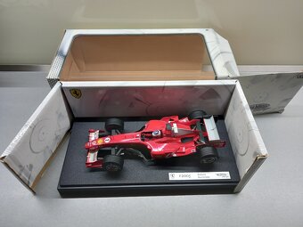 F1 FERRARI F2005 2005 RUBENS BARRICHELLO HOTWHEELS 1:18 - 14