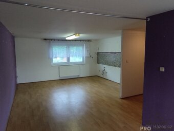RD se zahrádkou a 2x garáží v obci Přílepy. - 14