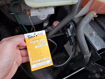 Opel Vivaro 1.9 CDTI 74 kW r.v. 11/2005 9 míst - 14