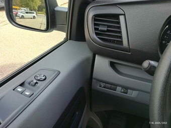 PPeugeot Expert Combi 2.0 BlueHDi 145, L2, 106kW - 8 miest - 14