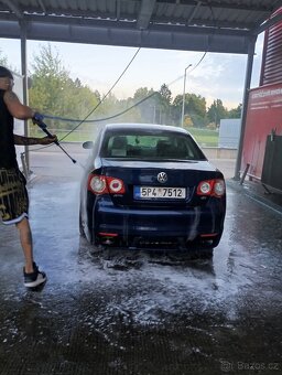 VW Jetta 1.9tdi 77kw na SMS nereagují - 14