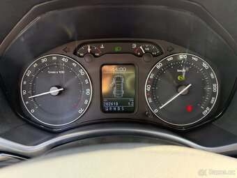 ► ŠKODA OCTAVIA 2,0 FSI - 110 kW, PARK. SENZORY ◄ - 14