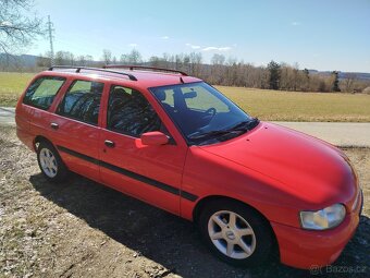 Escort  combi 1.8 TD Nová STK - 14