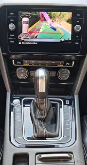 VW Passat 2020 BiTDI 240k R-Line 4x4 CZ Autorizovaný Servis - 14