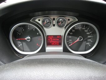 Ford Focus 1.6i 100PS Kombi Trend - 14