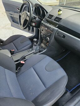 Mazda 3 Sedan 1.6 benzin 77 kW r.v. 2006, 158.000 km - 14