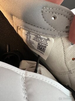 Air Jordan 1 Low OG Barons - 14
