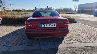 Mercedes-Benz SLK 200, rok 2001 - 14