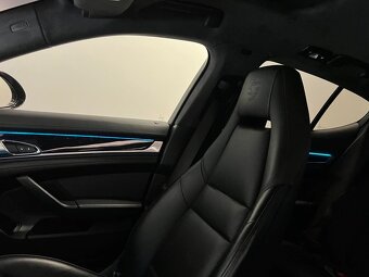 Porsche Panamera 420PS, Sportovní Volant - 14