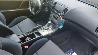 Prodám Subaru Legacy 2.5i 4x4 121kw ČR  automat - 14