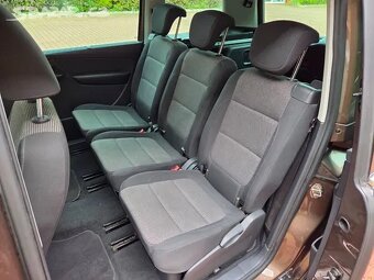 VW Sharan 2.0TDI 103kW,7 míst, navi, panorama, serviska - 14