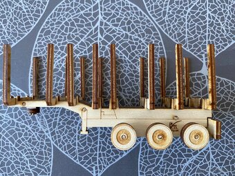 Dřevěný model Tatra Phoenix s návěsem Umikov 39T - 14