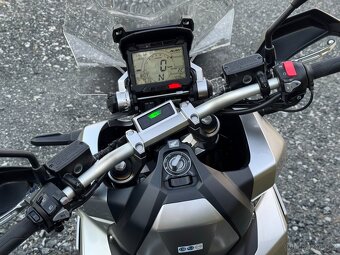Honda X-ADV 750 - plná výbava, snížený posed - 14