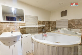 Prodej rodinného domu, 270 m², Horní Benešov, ul. Krnovská - 14
