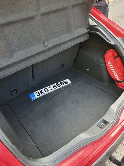 Honda Civic 8 - po velkém servise, nová STK, tažné zařízení - 14
