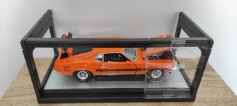 Modely aut 1/24 - M2 Machines - 14