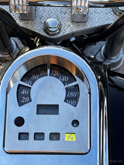 Suzuki Intruder 1500 VL - 14