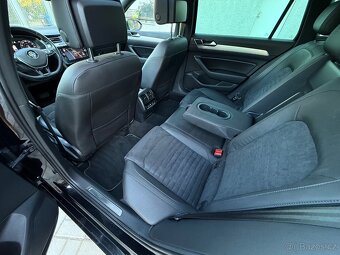 VW Passat B8 2.0TDi/DSG/Highline/Virtual/Alcantra/Pano/Tažný - 14