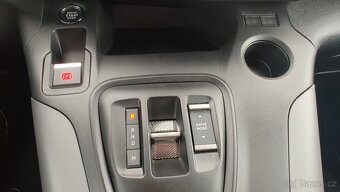 Toyota Proace City Verso 1.5 D-4D LONG A/T 7-MÍST ČR - 14