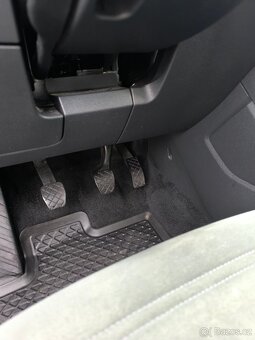 Volkswagen Touran, 2,0 TDI 110 kW, 2017, 7-místný, 208 tis. - 14