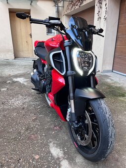 Ducati Diavel V4 - tovární záruka do 4/27 - 14
