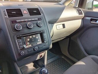 VOLKSWAGEN TOURAN 1,6 TDI /NAVI/2xKOLA/ROZVODY/ODPOČET DPH/ - 14