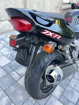 Kawasaki zx7-r Zx7r černá barva - 14