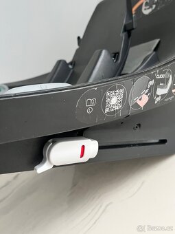 Autosedačka Cybex Sirona Z i-Size + ISOFIX základna - 14