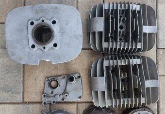 ČZ 125/516 motor, hlavy, válec, kartery, víko_ - 14