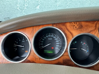 Jaguar XK 8 4,2l - 14