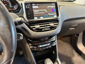 Peugeot 2008 1.2 PureTech 60 kW Allure nová STK a servis - 14